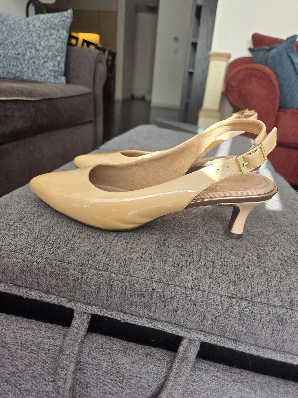 Rockport Beige Patent Slingback Kitten Heels
